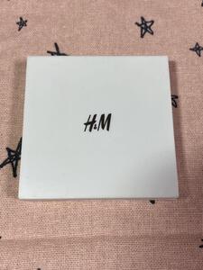 中古品☆Gina×H&M（エイチアンドエム）6色アイシャドウパレット/Gina 2021-22Winter 特別付録