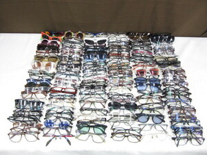 7D472MZ◎Zoff/JINS/サングラス/老眼鏡などを含む 140点超え 大量まとめ売り 眼鏡 ジャンク◎中古