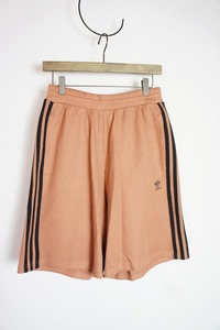 美品 adidas Originalsアディダス BERMUDA SHORTS バミューダ ショーツ ショート パンツ IC5451 924N