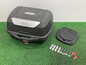 GIVI製 トップケース 社外 中古 バイク 部品 E43NTL リアボックス ペイント素材に 鍵・ベース付き 割れ欠け無し 品薄