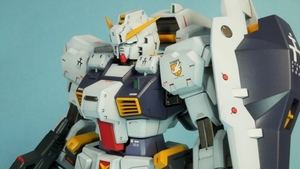 ★プレバン限定★MG 1/100 RX-121 ガンダムTR-1「ヘイズル改」完成品