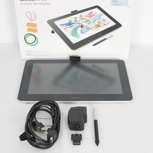 美品 WACOM One Creative Pen Display DTC133W1D 液晶ペンタブレット ホワイト 液タブ ワコム 本体 DTC133 