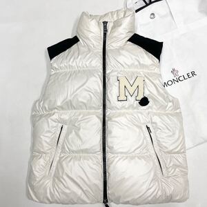 23年モデル 美品 Moncler モンクレール ロゴパッチ ダウンベスト