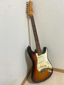 エレキギター Fender STRATOCASTER