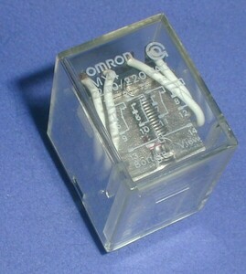 ミニパワーリレー　オムロン　OMRON MY4 (AC200/220V)