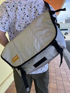 TIMBUK2 ティンバック2 防水　メッセンジャーバッグ Dolores Chiller M 2014年モデル　定価15000円税別　新品　タグ付　未使用