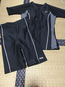 【新品】FILA　半袖フルジップ　セパレート　水着　S　フィットネス　ジム