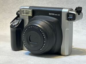 ● FUJIFILM 富士フィルム instax WIDE 300 インスタントカメラ チェキ 通電確認済 ストラップ付き 箱無し 48-6