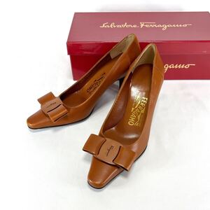 Salvatore Ferragamo サルヴァトーレフェラガモ ハイヒール　パンプス　オールブラウン　 ヴァラリボン サルヴァトーレフェラガモ