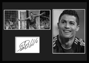 10種類!Cristiano Ronaldo/クリスティアーノ・ロナウド/サインプリント&証明書付きフレーム/BW/モノクロ/ディスプレイ (9-3W)