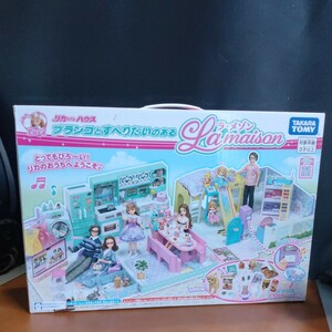 【未開封品】TAKARA TOMY タカラトミー リカちゃんハウス ブランコとすべりだいのあるラ・メゾン Licca 【管V118-2406】