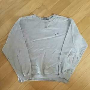 NIKE　トレーナー　M