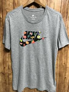 送無♪The Nike Tee ナイキ♪プリントTシャツ・グレー・L