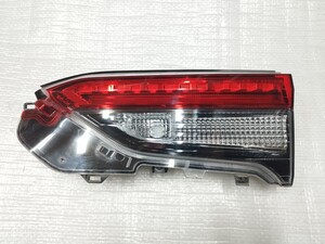 在庫処分 美品 TOYOTA RAV4 右フィニッシャーレンズ MXAA52 MXAA54 イチコー42-98 81581-42151 破損なし 状態画像確認 TO