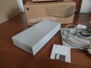 Apple アップル Macintosh マッキントッシュ AppleCD300e Plus 中古品　動作確認済み 