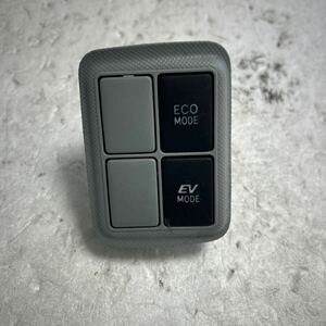 75 トヨタ NHP 10 アクア ECO EV ECOモード EVモード スイッチパネル M-718