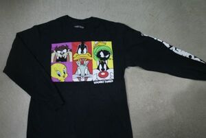 【古着 LOONEYTUNESバックスバニーキャラクタープリントTシャツ黒M】ルーニーテューンズキャラクターロングスリーブカジュアル 8531