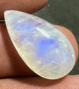 Natural Moonstone Rainbow 22X12 MM 13.35 cts. 　月の石　ムーンストーン　カボション 天然石