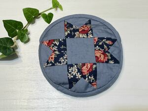 ハンドメイド*まんまるポーチ*パッチワーク*和小物*薔薇*お薬入れ*コスメケースに♪*F*