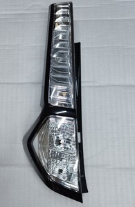 TOYOTA タンク カスタム M900A/M910A 純正 左 テールレンズ ライト KOITO 220-69046　81561-B1120 状態画像確認