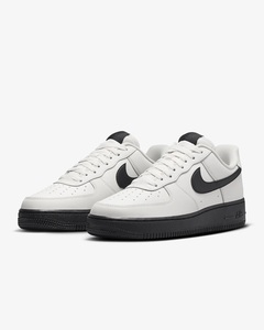 NIKE WMNS AIR FORCE 1