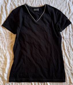 EMPORIO ARMANI Vネック 半袖Tシャツ (Ｍ