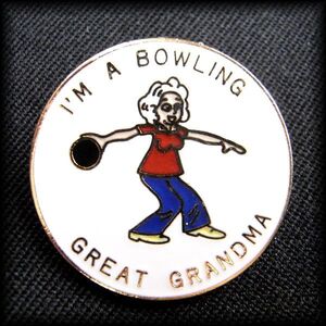 USA BOWLING PIN ボウリング ピンバッジ GREAT GRANDMA No 26