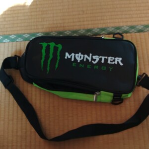 自動車　MONSTER ENERGY　モンスター　エナジー　ボディバッグ　使用少ない美品　モータースポーツ　MOTOR SPORTS 