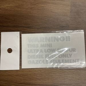 WARNING!! DIESEL FUEL ONLYステッカー 1枚 8cm×4.5cm シルバー 抜き文字タイプ