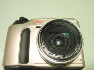 O-C720-3 デジタルカメラ 　Camedia　C-720 Ultra Zoom(故障品)