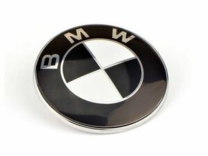 カッコいい！白/黒 BMW エンブレム ボンネット 82mm F07 F10 F11 F12 F13 F06 E81 E87 E85 E86 E63 E64 リア トランク バンパーなど