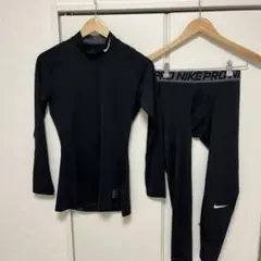 NIKEのインナータイツ上下