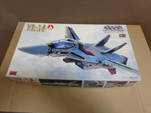 ハセガワ1/72　VF-1A　バルキリー　(劇場版)　超時空要塞マクロス　定形外送付