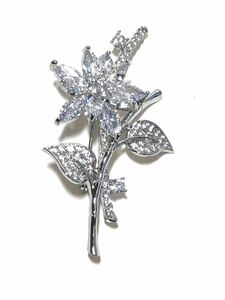 Zirconia Brooch 848