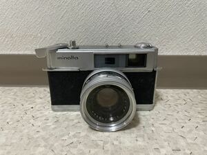 （D)　minolta HI-MATIC 7　ィルムカメラ