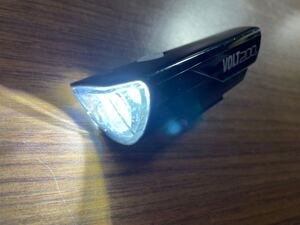 Cateye 200ルーメン LED充電式ヘッドライト VOLT200 HL-EL151