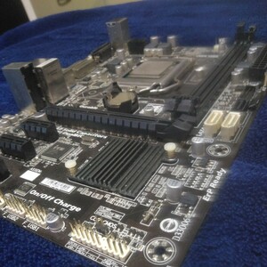 GIGABYTE マザーボード i5-4570 ターボブースト時　3.6GHZ CPUのセット販売