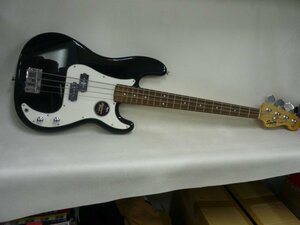 美品 スクワイヤー Squier by Fender P BASS フェンダー エレキベース ケース付