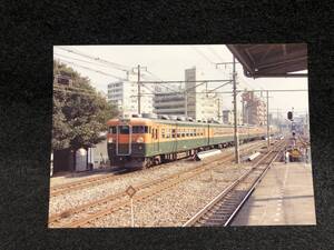 【昔の鉄道写真】LC260-25■千駄ヶ谷駅■9431M■クハ167＋モハ166■昭56.1.18■国鉄/国電■r-64