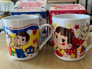 新品　未使用　ペコちゃん　マグカップ　箱付き　2客セット