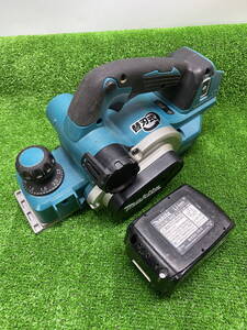 ●makita　マキタ　充電式カンナ82ｍｍ　18Ｖ　ＫＰ１８１Ｄ　6.0Ａｈバッテリー付き　使用に伴うキズ汚れあり　中古(u241211_5_40)