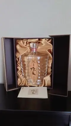 ★豪華化粧箱入り★限定品芋焼酎古酒 霧島順吉33度900ml♬