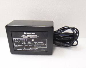 出力ok 送料450円より SANYO サンヨー ACアダプター　D9-1700　DC9V 300mA 現状販売　当時物　MR1700等のラジカセ用？