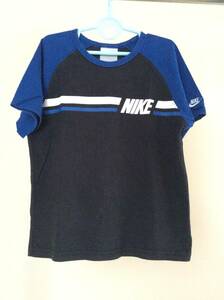 ★ NIKE ワンポイント刺繍入り　半袖Tシャツ　130cm ★