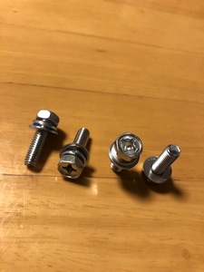 　ワッシャー付きねじ　M6×20ｍｍ　4個