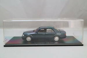 スパーク S1020 メルセデス・ベンツ 500E W124 1986 メタリックグリーン（Spark Mercedes-Benz 500E W124 1986）1/43スケール