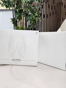 シックスパッド　パワースーツ　ヒップ&レッグ　Lサイズ　SIXPAD Powersuit Hip＆Leg　Men　Lサイズ+専用コントローラーセット