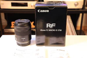 【送料込み】CANON RF 85 F2 IS STM