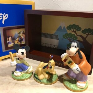 １月 お正月 マンスリーフィギュア ミッキー＆フレンズ ミッキーマウス グーフィー プルート ディズニー Disney 加藤工芸 陶器 置物 管1 2