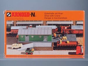 Nゲージ ARNOLD 6440 Shed with Crane クレーン付き貨物庫